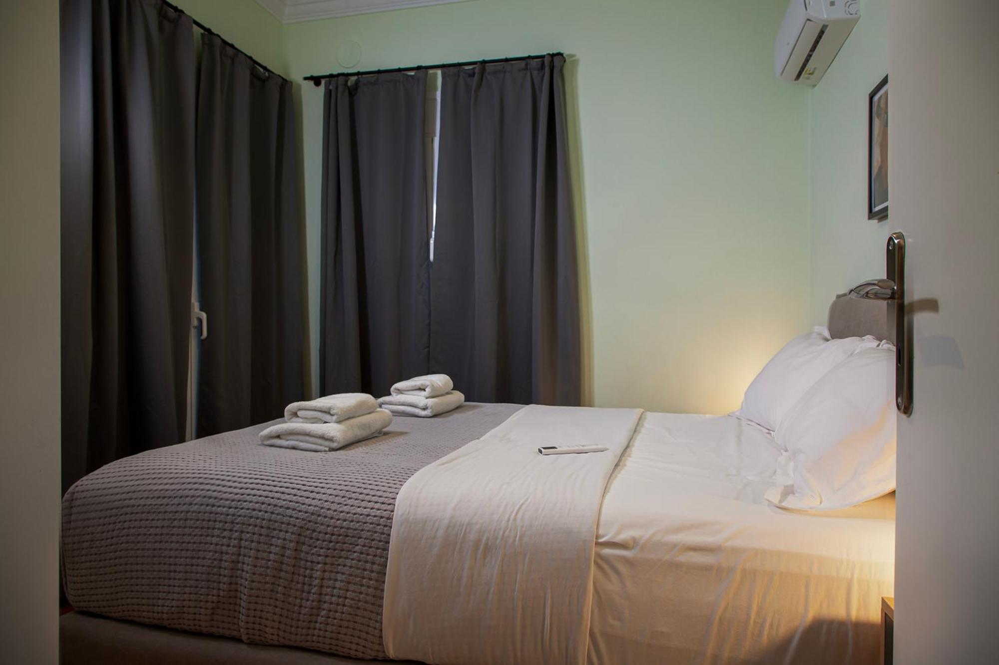 Aris123 By Smart Cozy Suites - Apartments In The Heart Of Athens - 5 Minutes From Metro - Available 24Hr Eksteriør billede