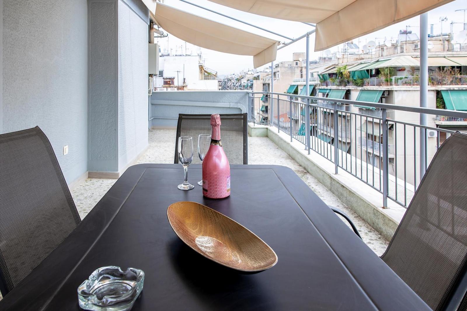 Aris123 By Smart Cozy Suites - Apartments In The Heart Of Athens - 5 Minutes From Metro - Available 24Hr Eksteriør billede